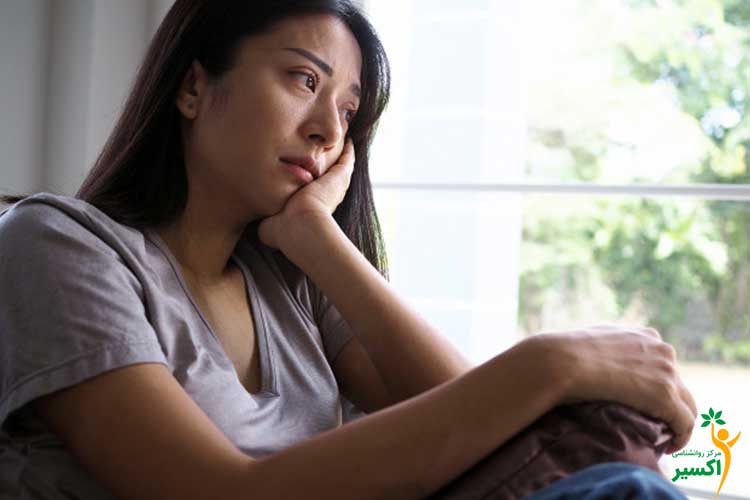 انواع و علائم افسردگی در زنان