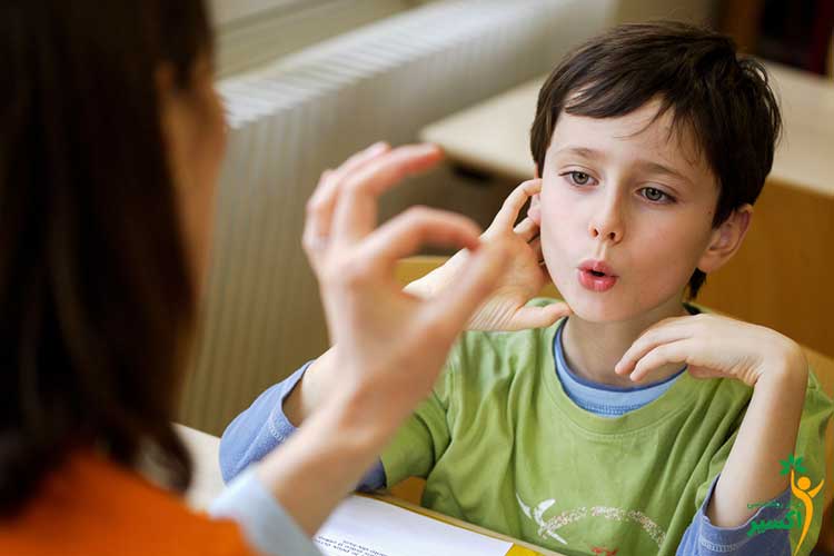 کودکان مبتلا به لکنت زبان در مرکز مشاوره اکسیر